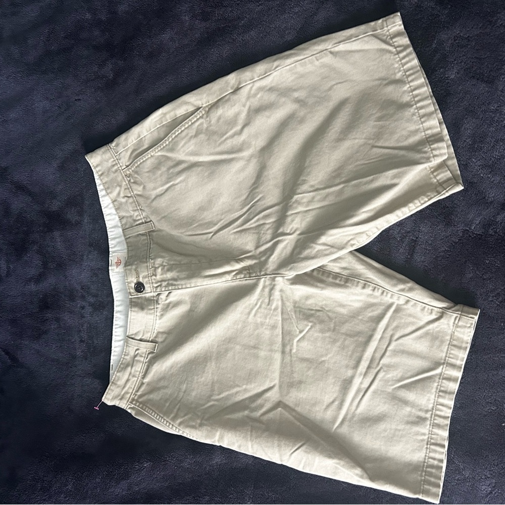 Dockers Men's Cream Flat Front Shorts